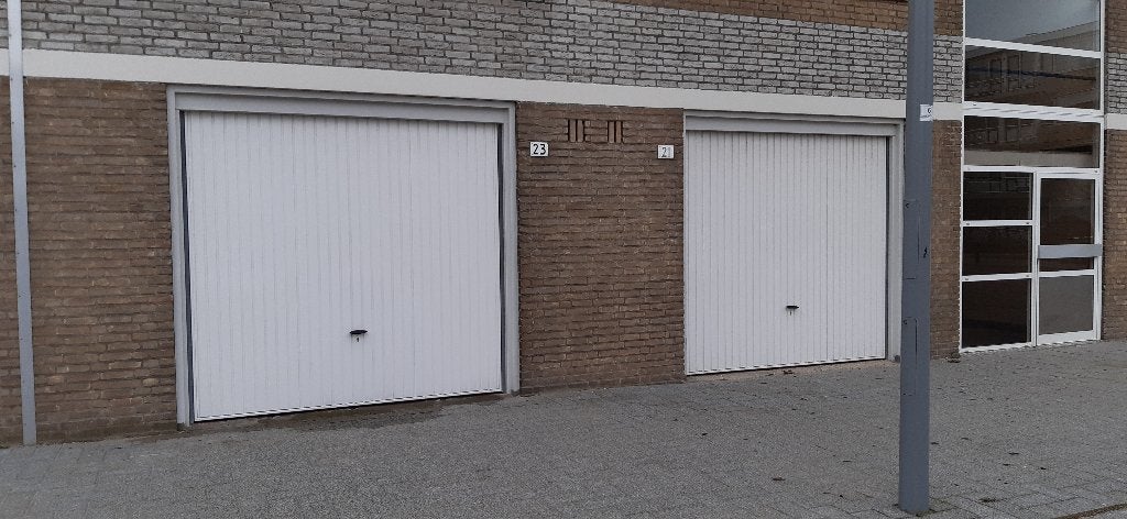 Te huur garagebox 22,5m2 in R'dam in het wijk Het Lage Land, Auto diversen