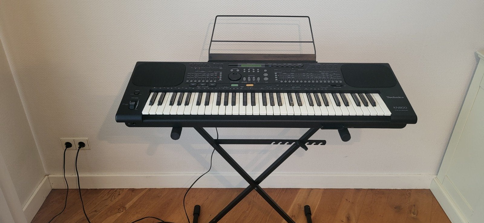 Keyboard Technics KN800, Ophalen, 61 toetsen, Zo goed als nieuw, Aanslaggevoelig