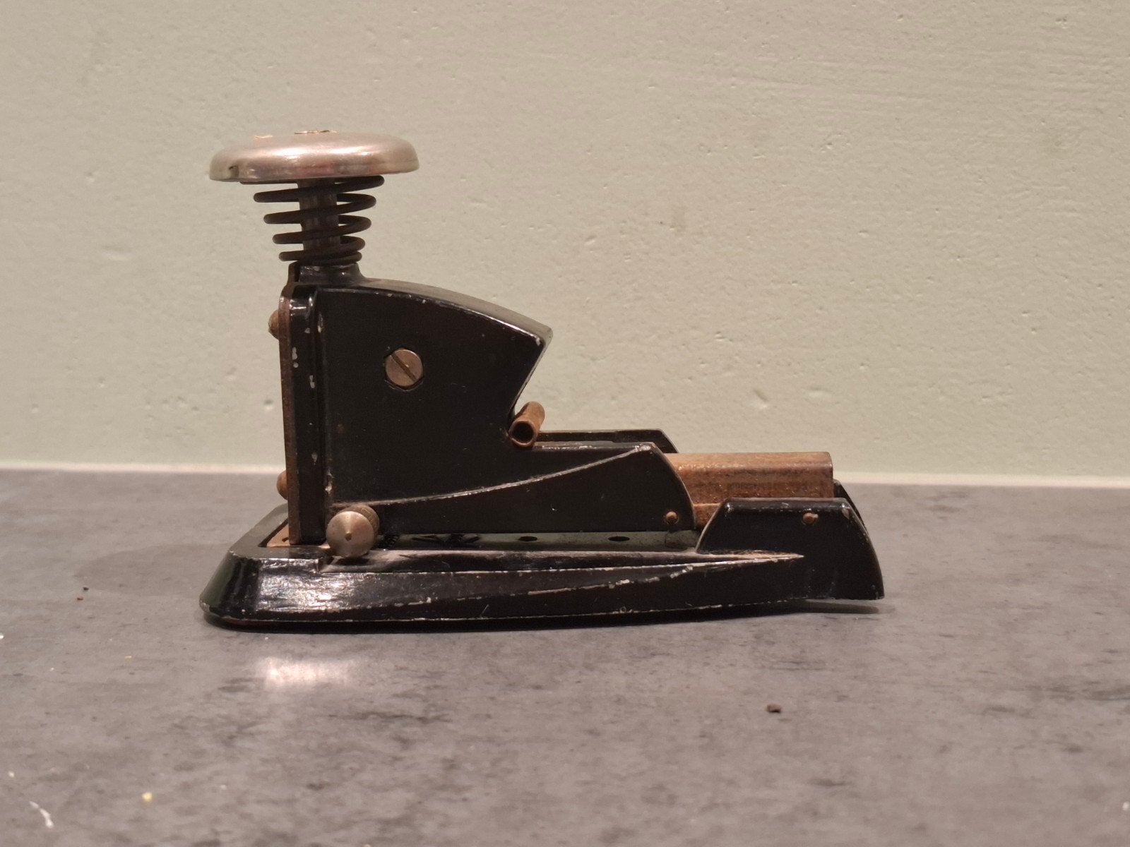 Antieke Velos 323 nietmachine '50, Ophalen of Verzenden