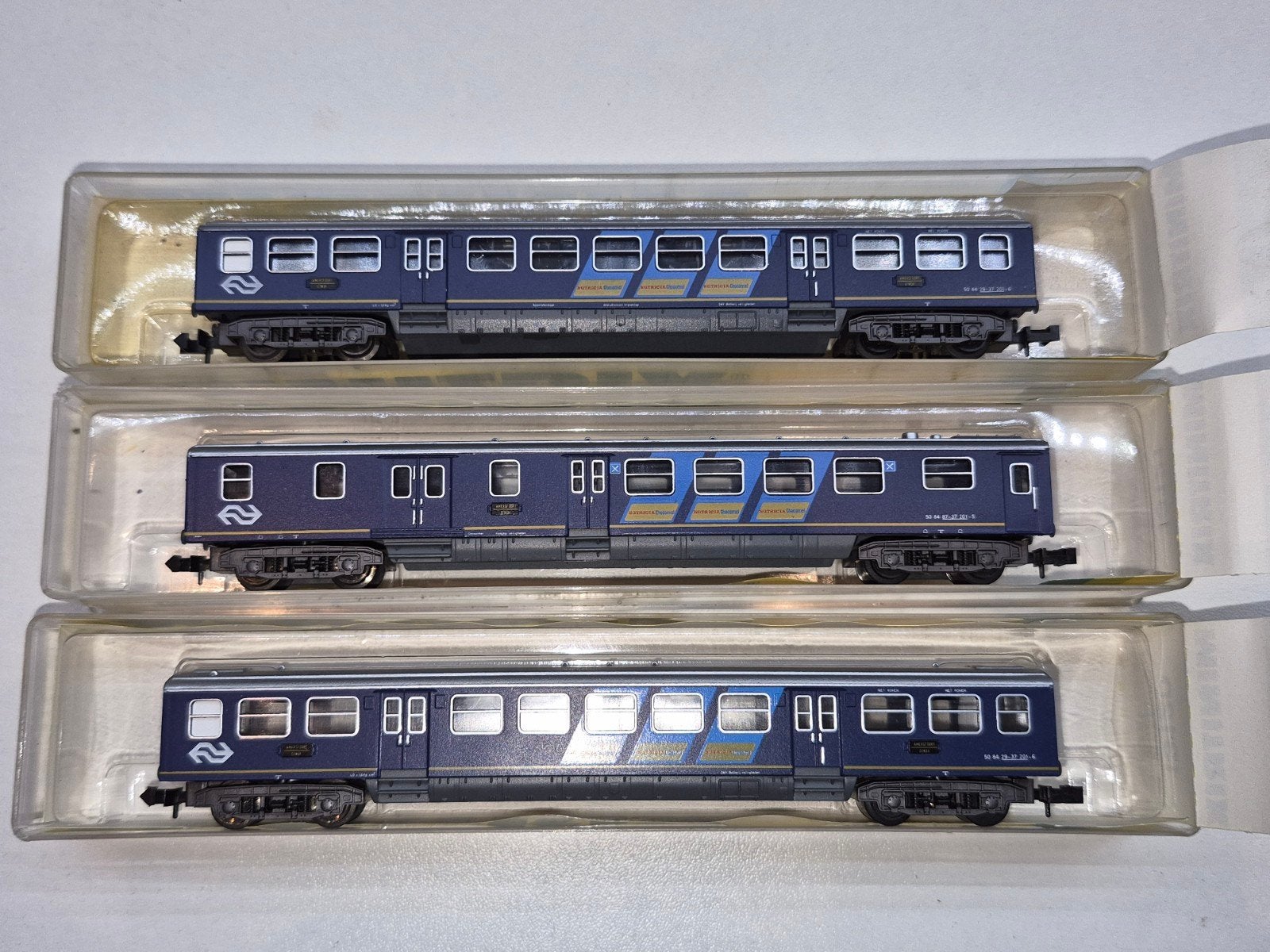 3 x NS plan e minitrix in nieuwstaat, Gelijkstroom, Trix, Wagon, Ophalen of Verzenden