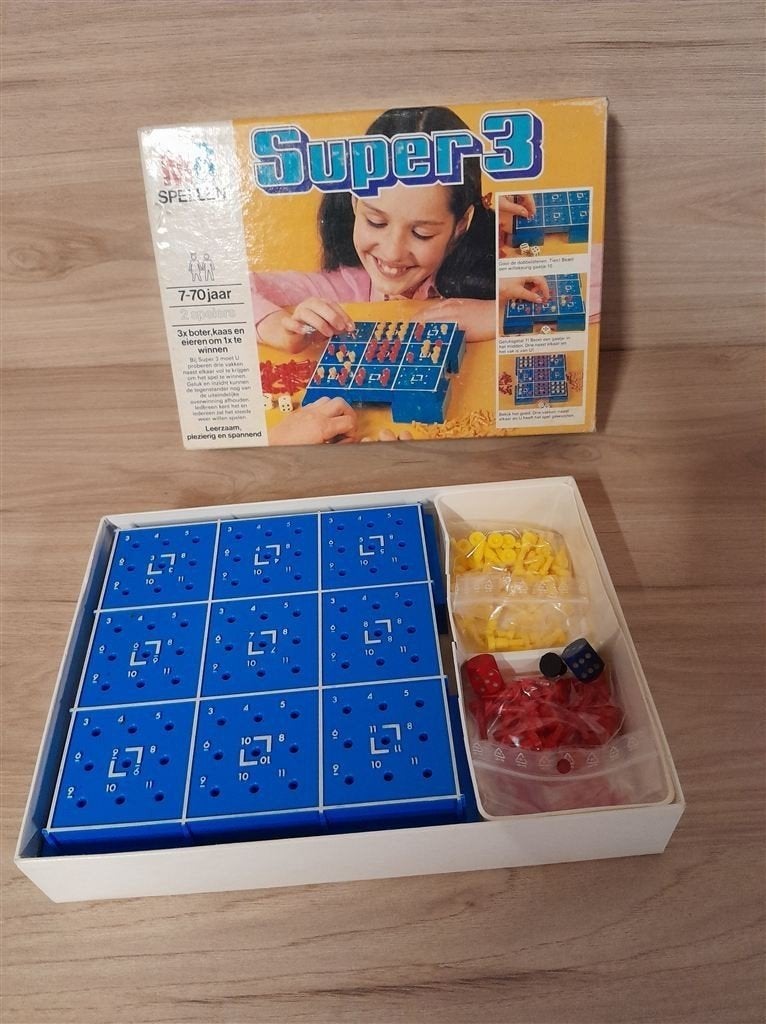 Super 3 - s1786, Hobby en Vrije tijd, Gezelschapsspellen | Bordspellen, Verzenden, Zo goed als nieuw