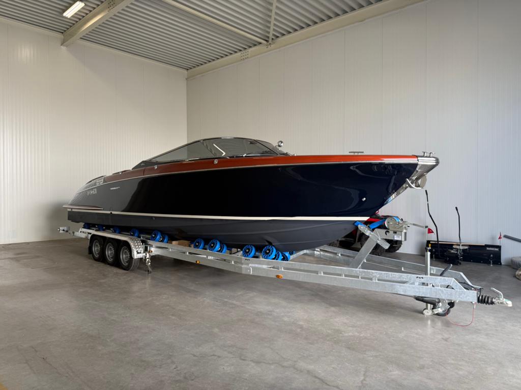 Riva 33. Aquariva Super. Nieuwstaat, 3 m, 70 cm, Binnenboordmotor, Diesel