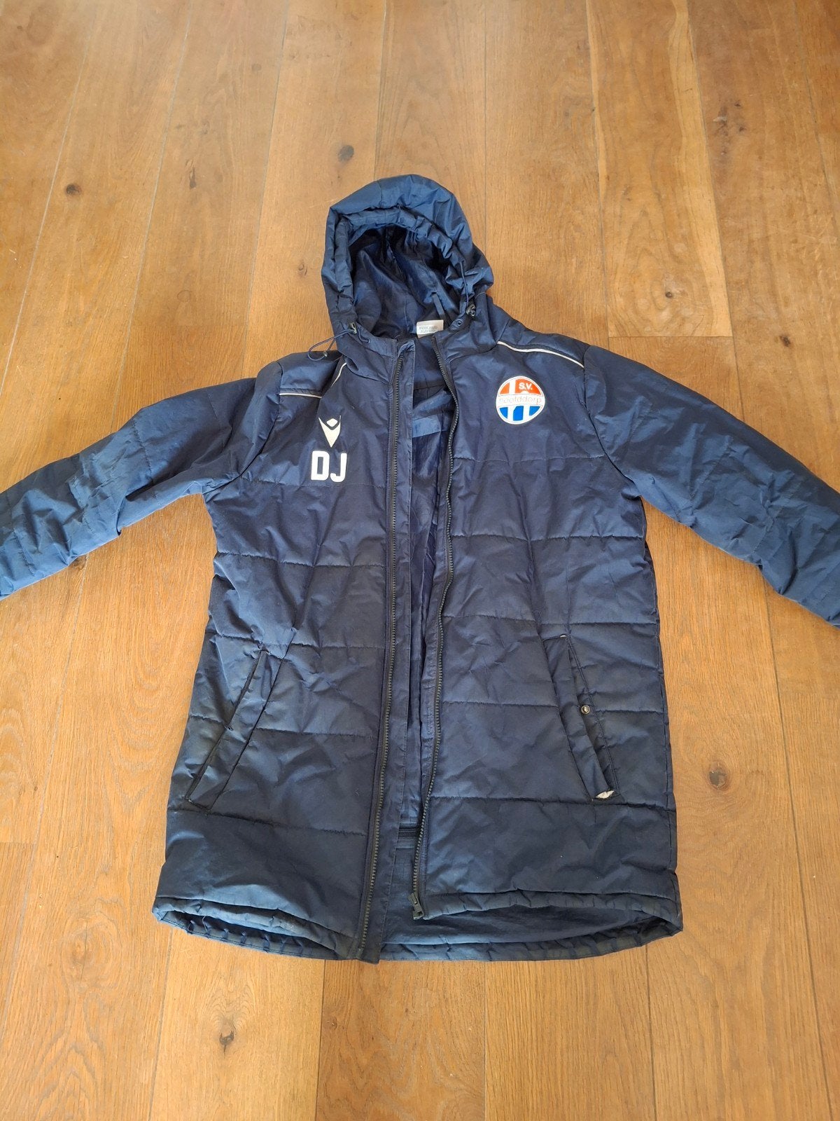 sv hoofddorp voetbaljas/winterjas - Donkerblauw - Maat M, Ophalen of Verzenden, Voetbal, Maat 48/50 (M), Blauw