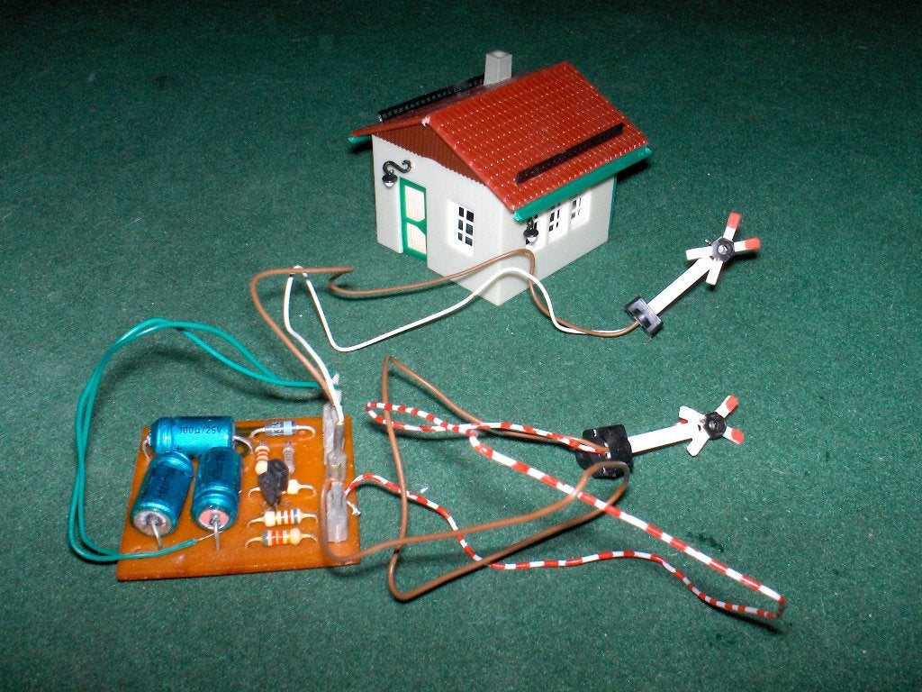 electrische AHOB overweg + werkende knipperlichtinstallatie, Gelijkstroom of Wisselstroom, Nieuw, Rails, Piko