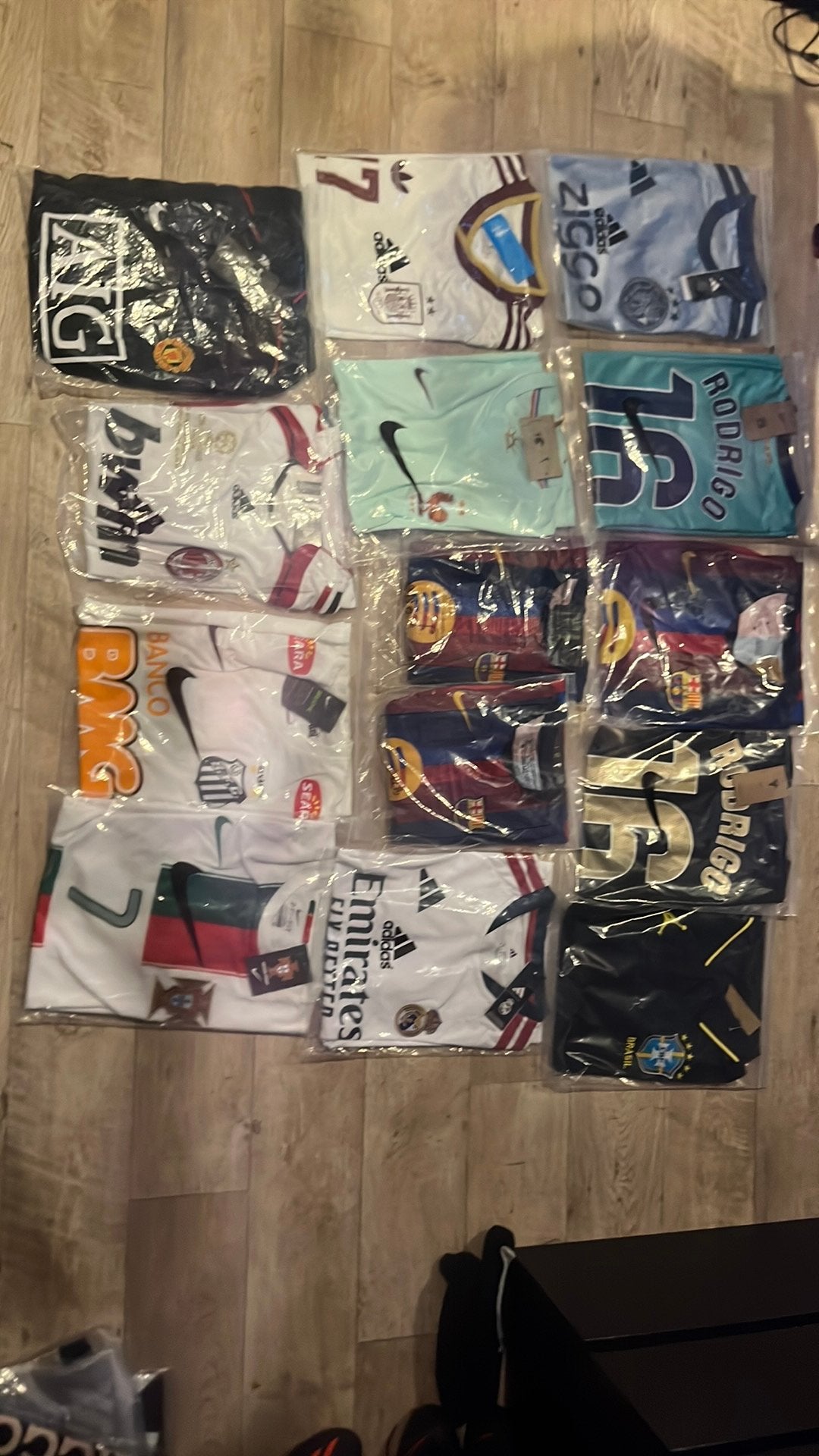 14 voetbal shirts, Maat M, Ophalen of Verzenden, Nieuw, Shirt
