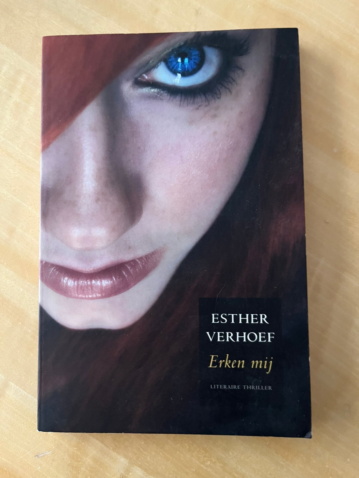 Erken mij - Esther Verhoef, Ophalen of Verzenden, Zo goed als nieuw, Nederland