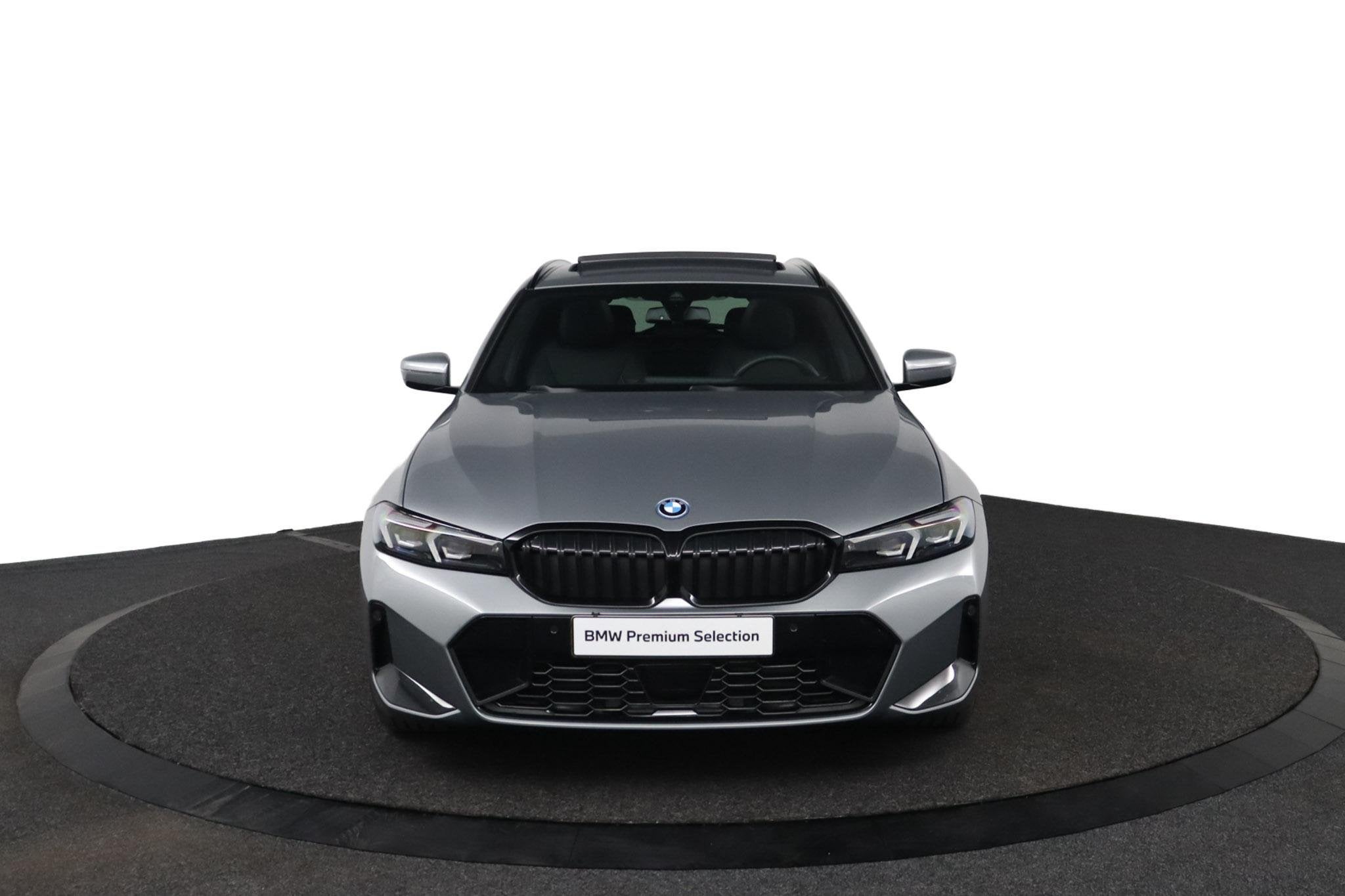 BMW 3-serie Touring 330e | SOH 100% | M-Sportpakket | Panora, 1998 cc, 4 cilinders, Met garantie (alle), 135 min