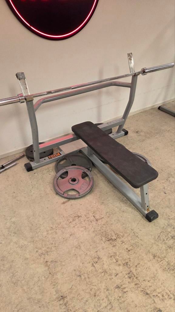 Olympische flat bench press, Ophalen, Zo goed als nieuw, Fitnessbank