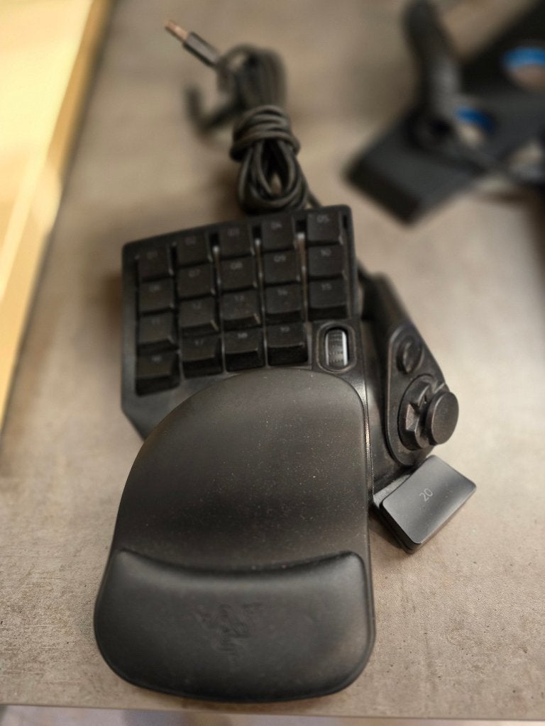 ZGAN Razer Tartarus V2 Gaming Keypad, Computers en Software, Toetsenborden, Ccservice, Numeriek, Ophalen of Verzenden, Zo goed als nieuw