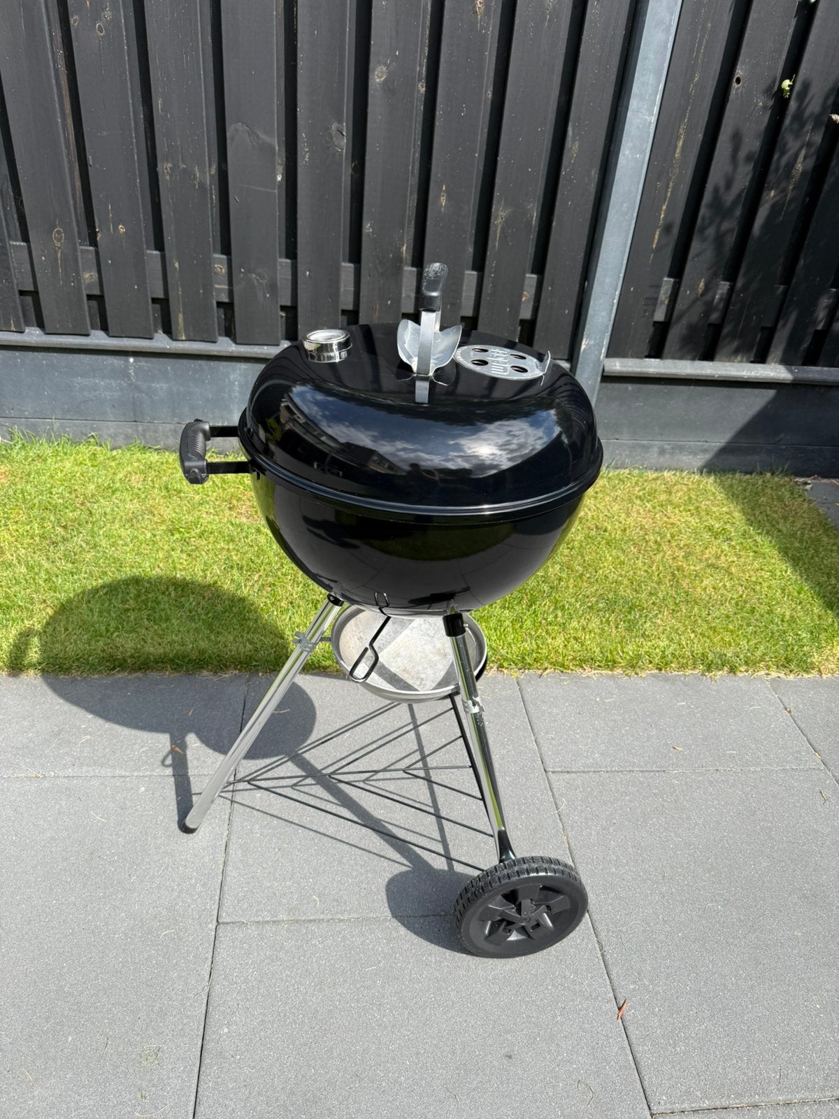 Weber kolen BBQ, Ophalen