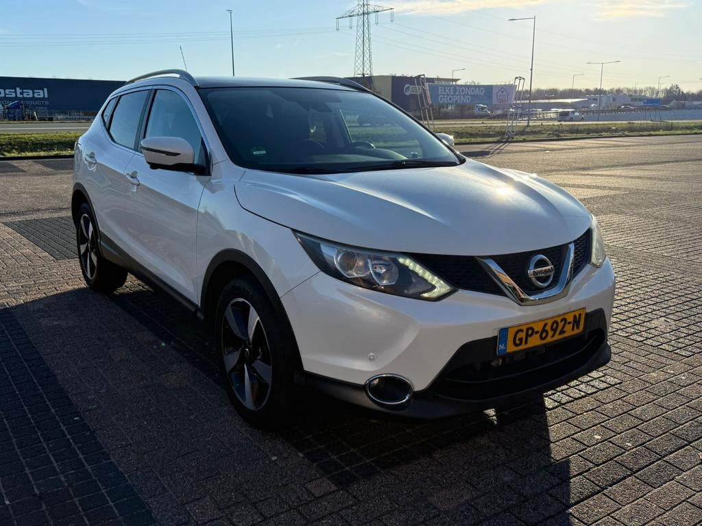 Nissan Qashqai 1.2 Dig-t 85KW 2WD CVT 2015 Wit, Auto's, Stof, 680 kg, 4 cilinders, Wit