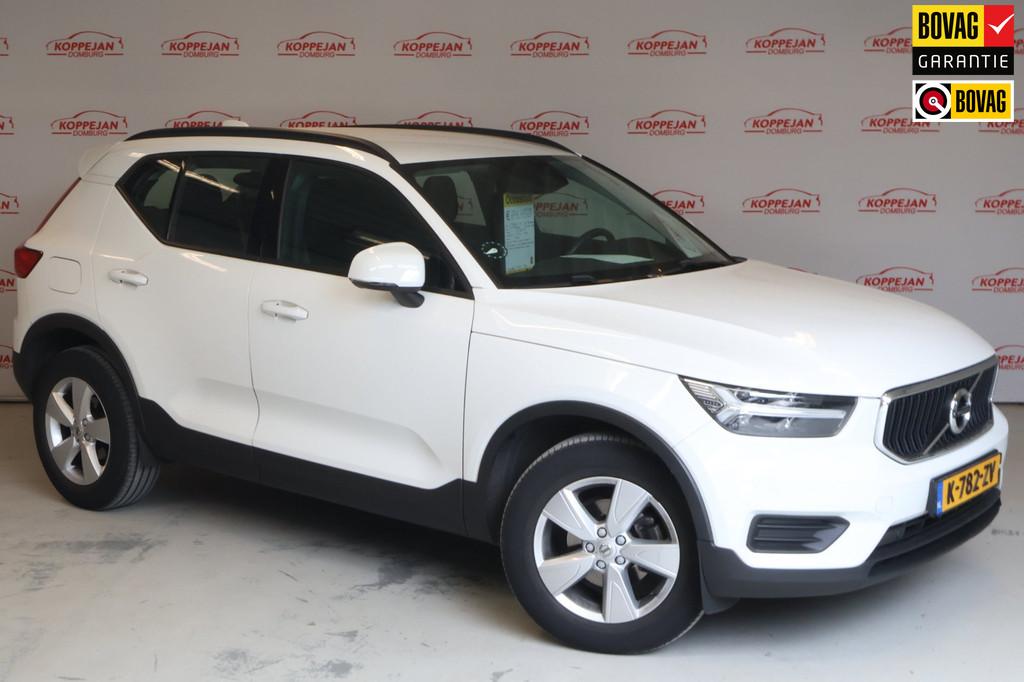 Volvo XC40 1.5 T2 Momentum Core NL auto, appconnect, PDC ach, Auto's, Volvo, Gebruikt, 129 pk, Wit, Origineel Nederlands