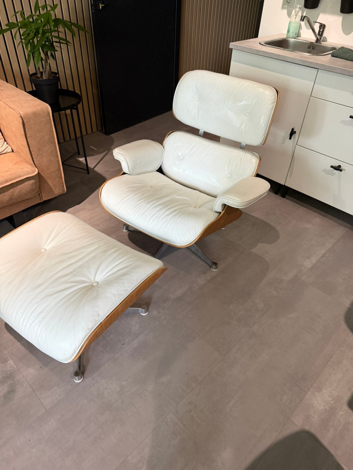 Lounge stoel fauteuil van Iccoon met hocker, Huis en Inrichting, Fauteuils, Ophalen, Gebruikt, 100 tot 125 cm, Leer