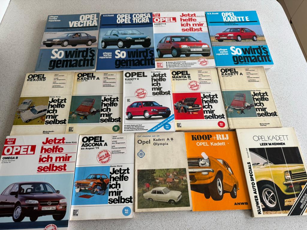 14 x Opel handleidingen - diverse Opel modellen, Ophalen of Verzenden