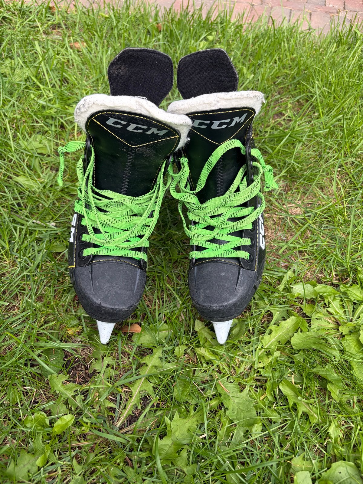 CCM IJshockeyschaatsen - Maat 33.5 (US 2), Ophalen of Verzenden, Gebruikt, IJshockeyschaatsen, Overige merken