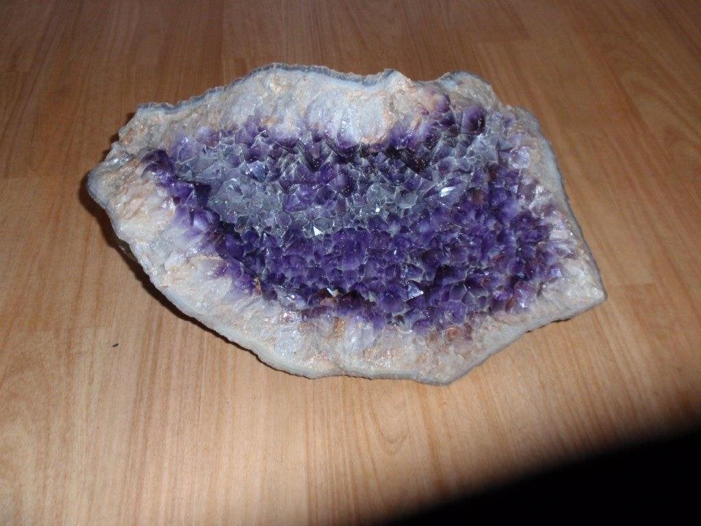 grote amethyst geode, bijna halve meter breed., Ophalen, Mineraal