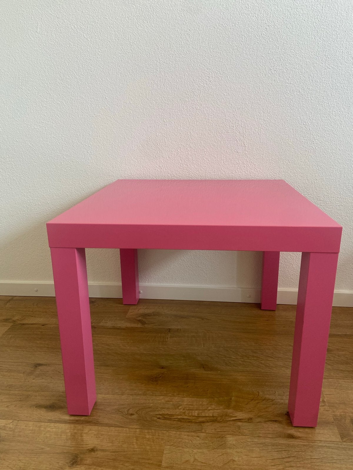 Roze IKEA Lack tafeltje, Huis en Inrichting, Tafels | Salontafels, Ophalen, Gebruikt, Vierkant, 50 tot 100 cm