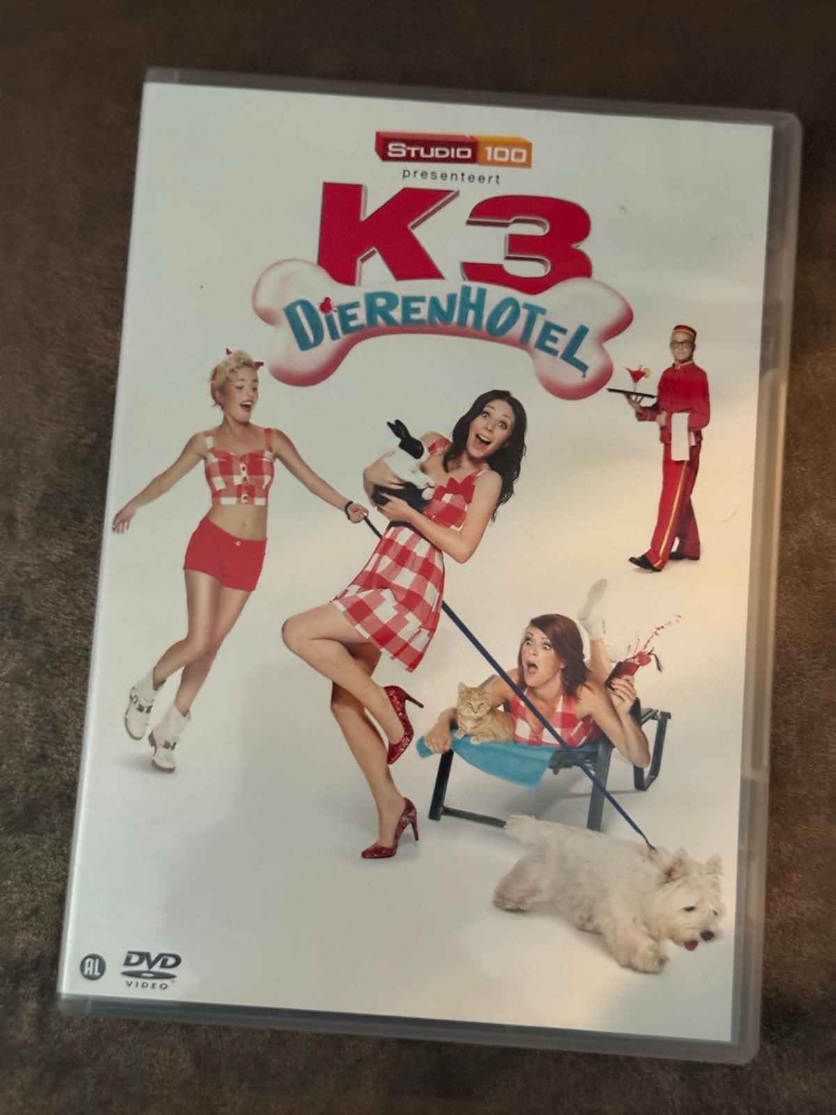 K3 Dierenhotel DVD - Familieplezier met K3, Gebruikt, Alle leeftijden, Familie, Film