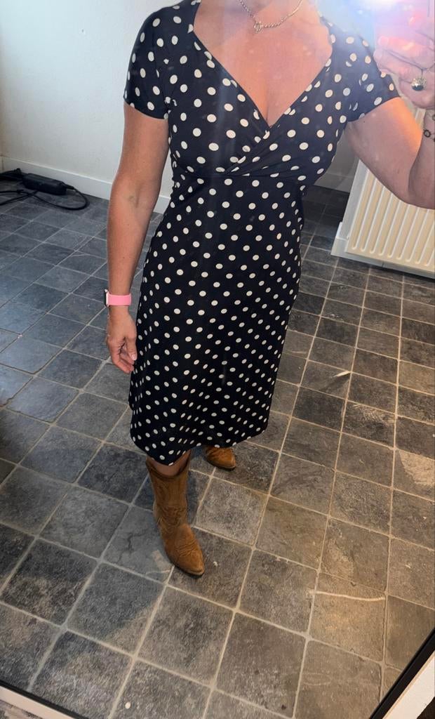 King Louis Zwarte Polkadot Jurk Maat M Klassiek, Kleding | Dames, Jurken, Maat 38/40 (M), Zwart, Ophalen of Verzenden, Knielengte
