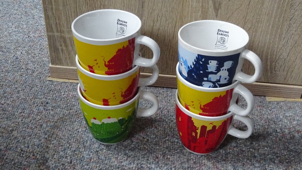 6 Koffiekopjes Van Douwe Egberts Van Aardewerk., Overige merken, Ophalen of Verzenden, Zo goed als nieuw, Overige stijlen