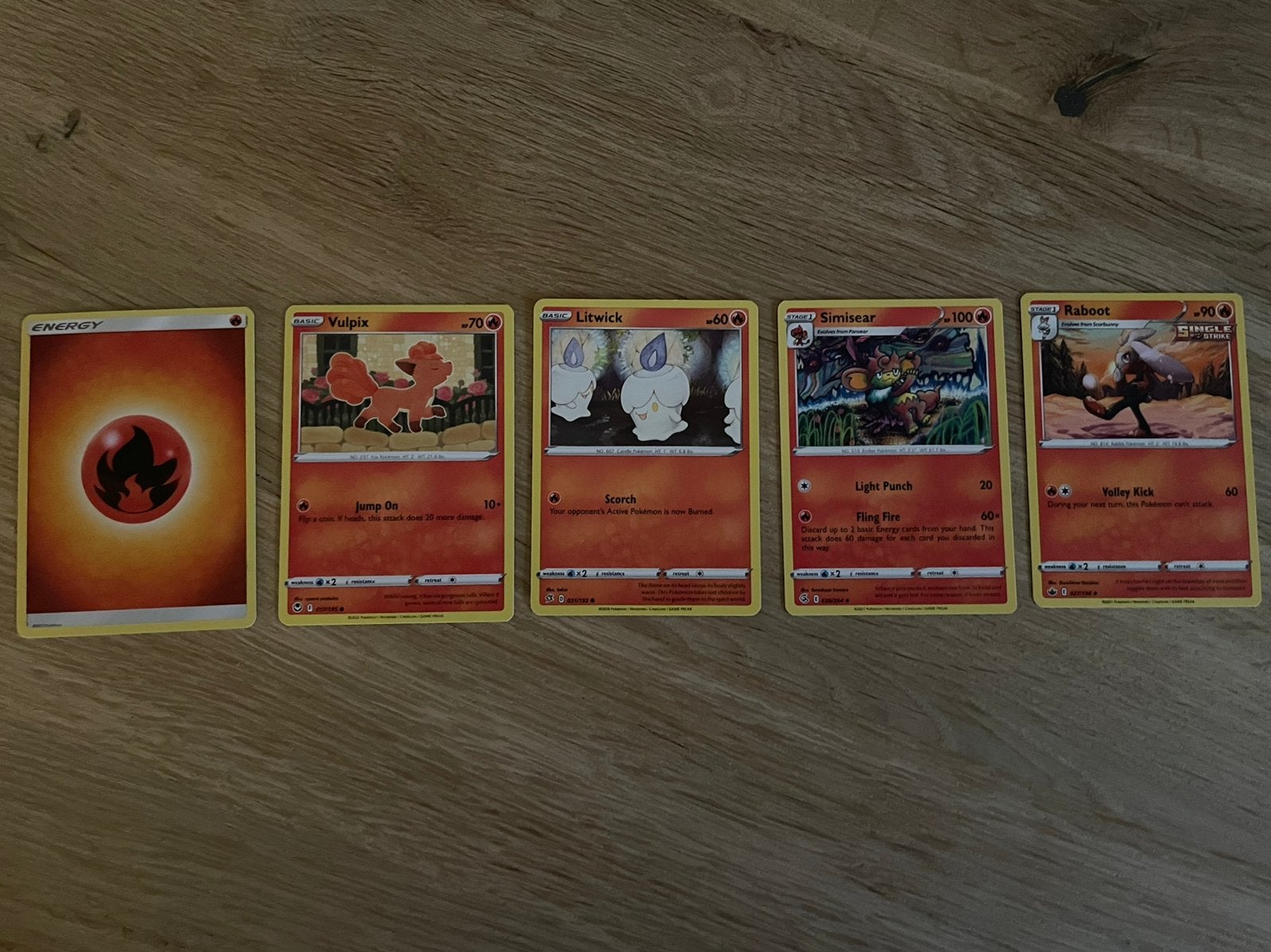 Pokémon kaarten + 4-vaks map, Hobby en Vrije tijd, Ophalen, Gebruikt, Meerdere kaarten