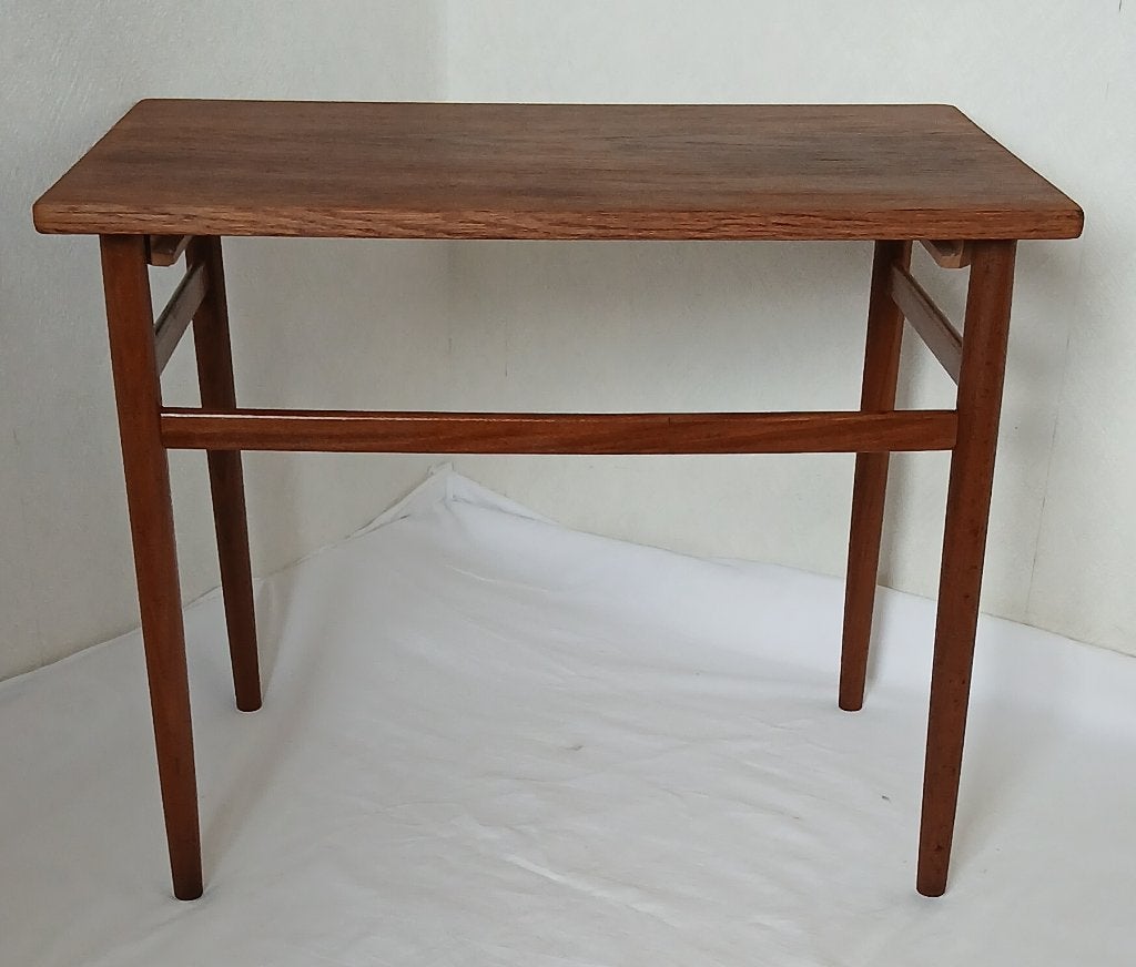 Vintage Scandinavische Teakhouten Bijzettafel 1950/1960, Minder dan 55 cm, Gebruikt, Vintage, Rechthoekig