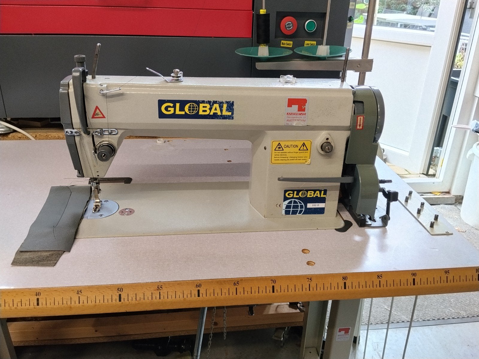 Industriële Naaimachine Global 333 D incl. tafel, Hobby en Vrije tijd, Gebruikt, Naaimachine, Industrieel, Ophalen