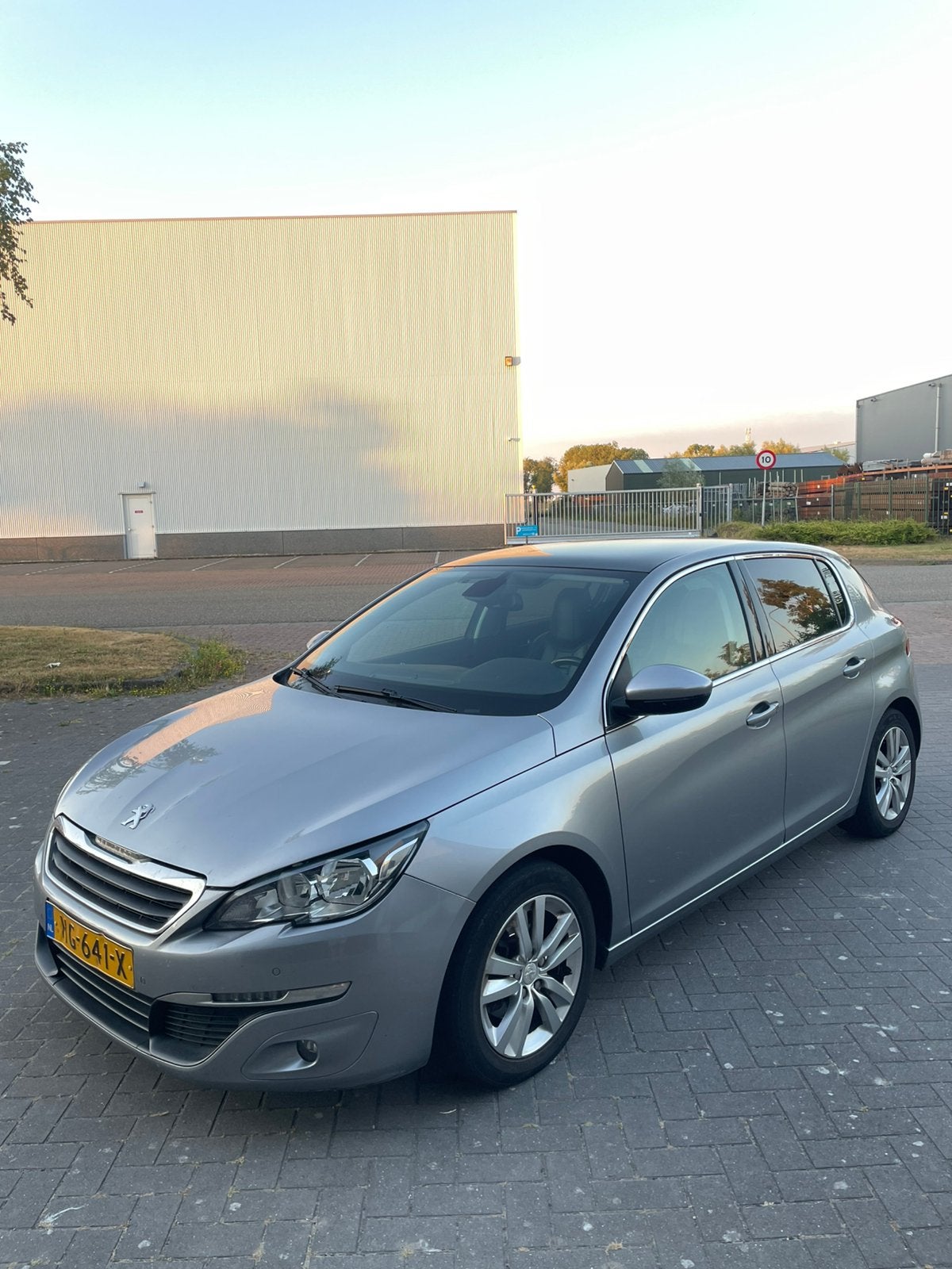 Peugeot 308 1.6E-HDI 88/120 5-D 2015 Grijs, Voorwielaandrijving, 1160 kg, 4 cilinders, Bedrijf