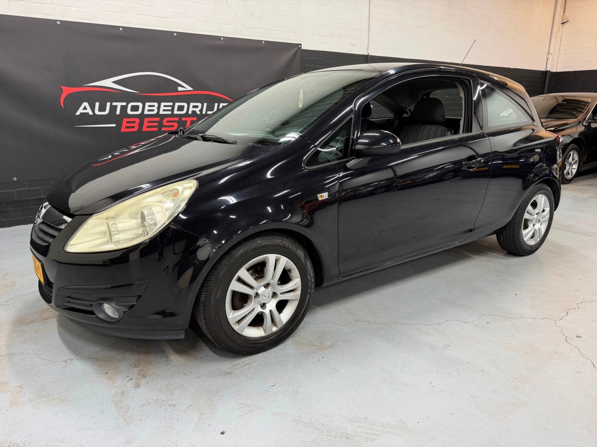 Opel Corsa 1.2-16V Edition Nap/Airco/APK 18-06-2027, Voorwielaandrijving, 1229 cc, Zwart, Origineel Nederlands