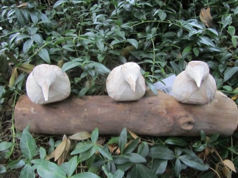 HOUTEN VOGELS OP EEN DIKKE TAK - HAND MADE, Ophalen of Verzenden, Nieuw