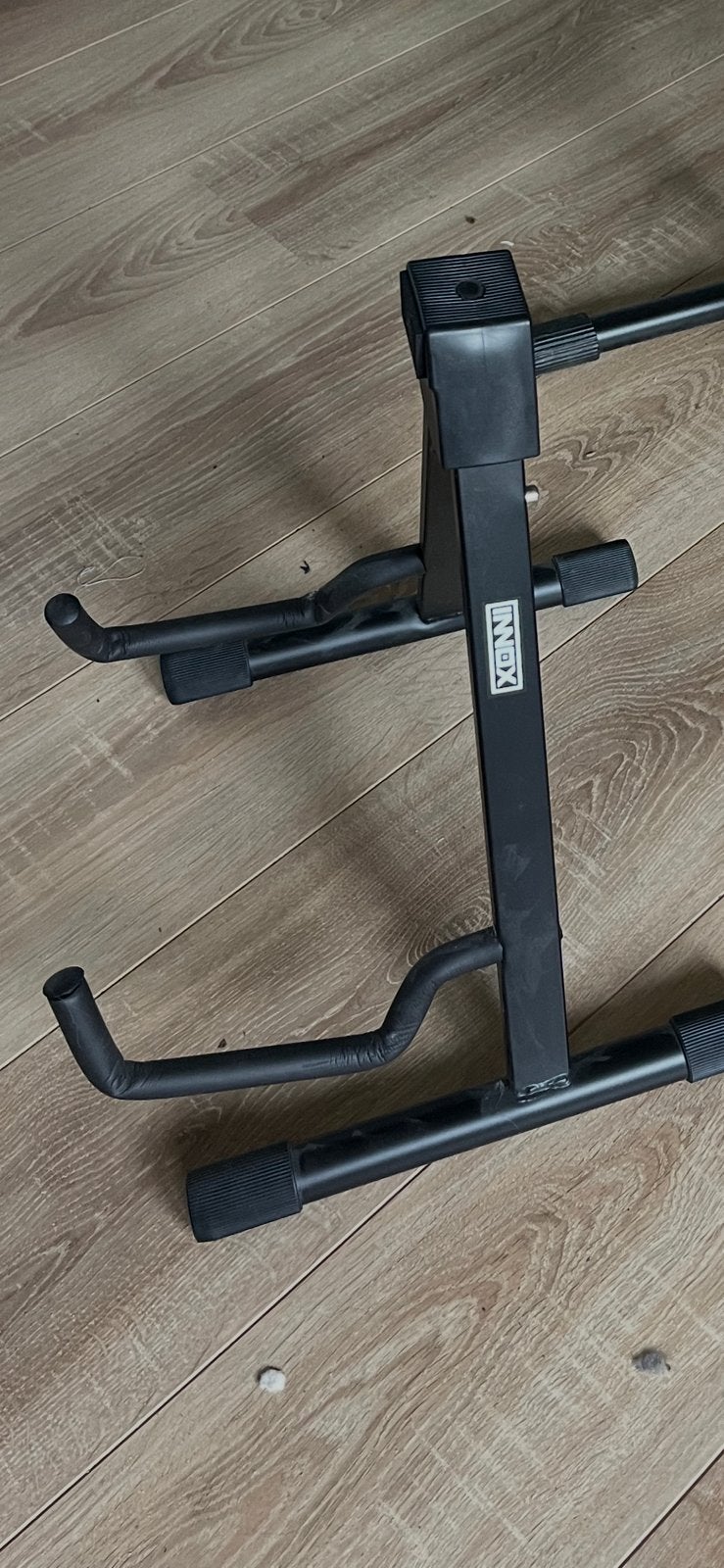 Gitaar standaard, Ophalen, Zo goed als nieuw, Gitaar