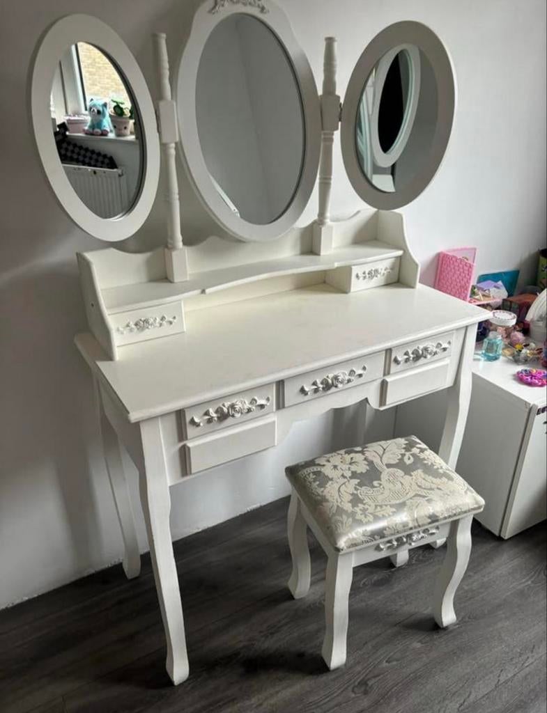 Witte Brocante Meisjes Kaptafel met Spiegel en Krukje, Ophalen, Zo goed als nieuw, Hout