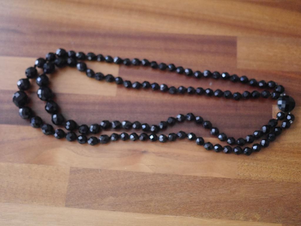 ketting dubbel, zwarte geslepen git antiek, Ophalen of Verzenden, Overige materialen, Ketting