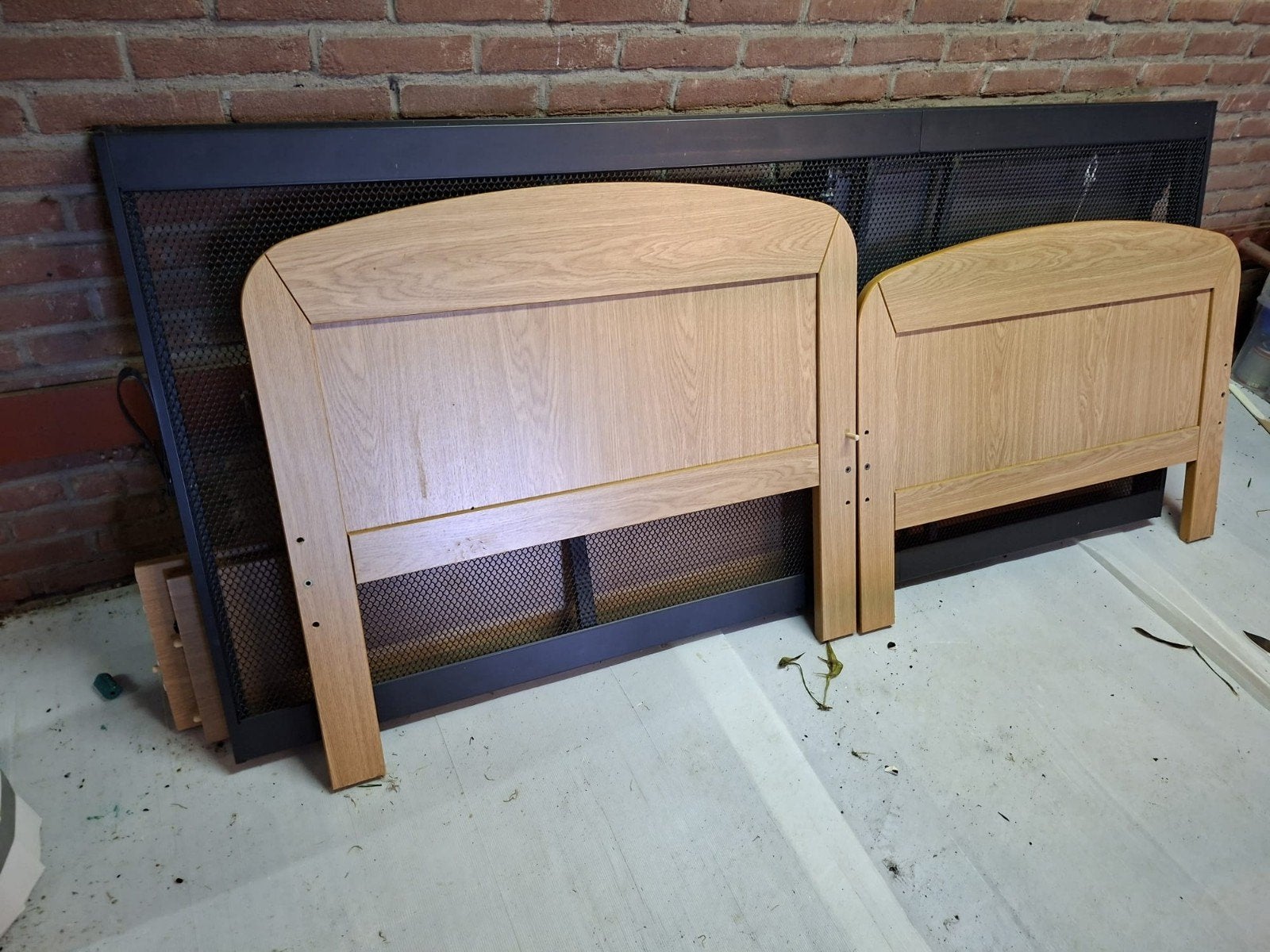 Zwart & grenen één persoons bed 90 X 200, Huis en Inrichting, Slaapkamer | Bedden, Ophalen, 90 cm, Eenpersoons, Zwart