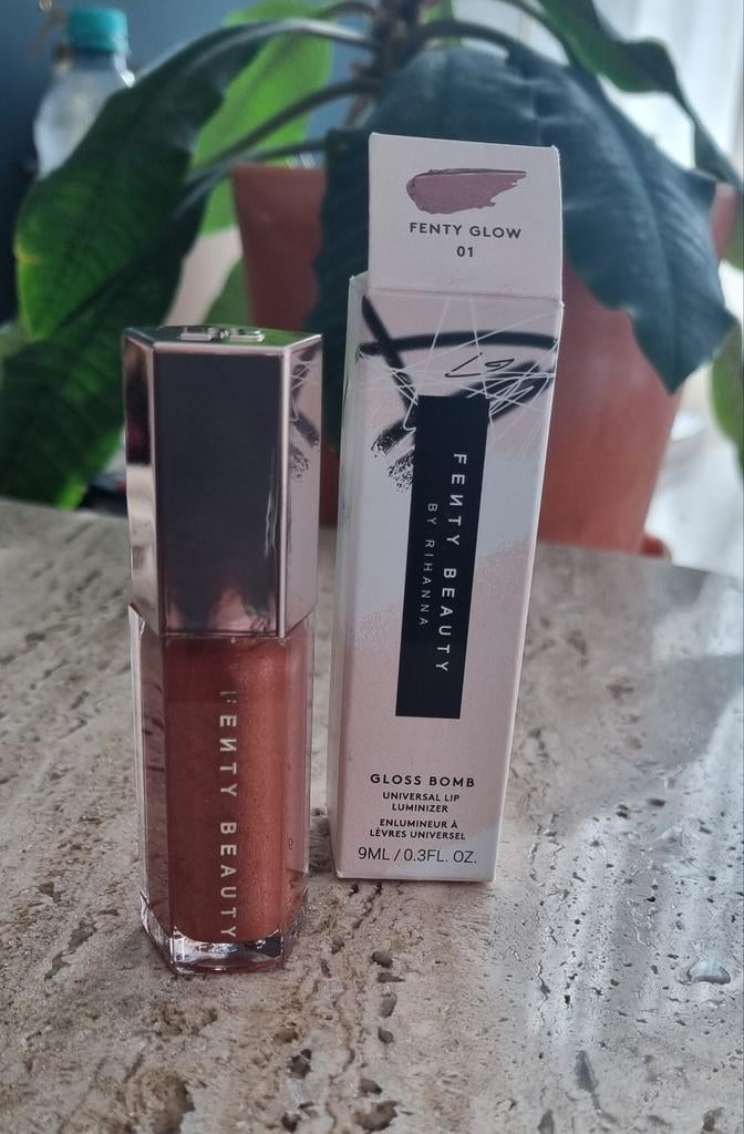 Fenty Beauty Gloss Bomb Fenty Glow 01, Ophalen of Verzenden, Nieuw, Roze, Lippen