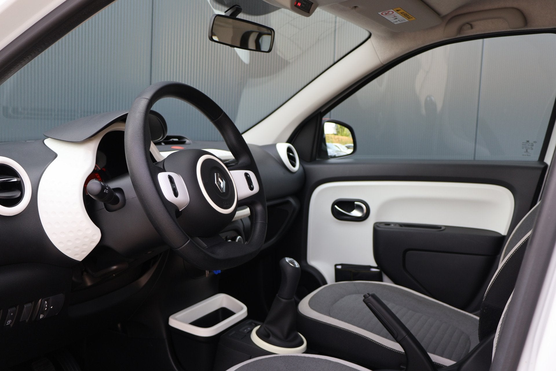 Renault Twingo 1.0 SCe Authentique | 1e eigenaar & dealer on, Auto's, Gebruikt, 840 kg, 4 stoelen, Wit