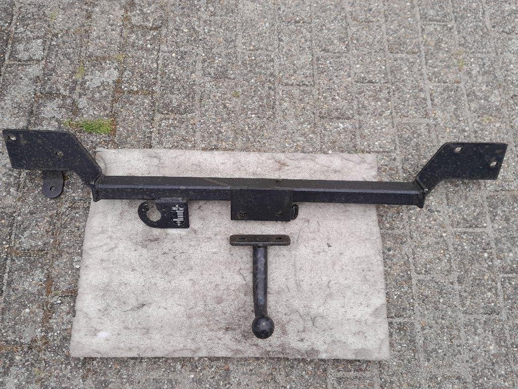 TREKHAAK - voor een NISSAN SUNNY Y10 WAGON, Ophalen, Nieuw