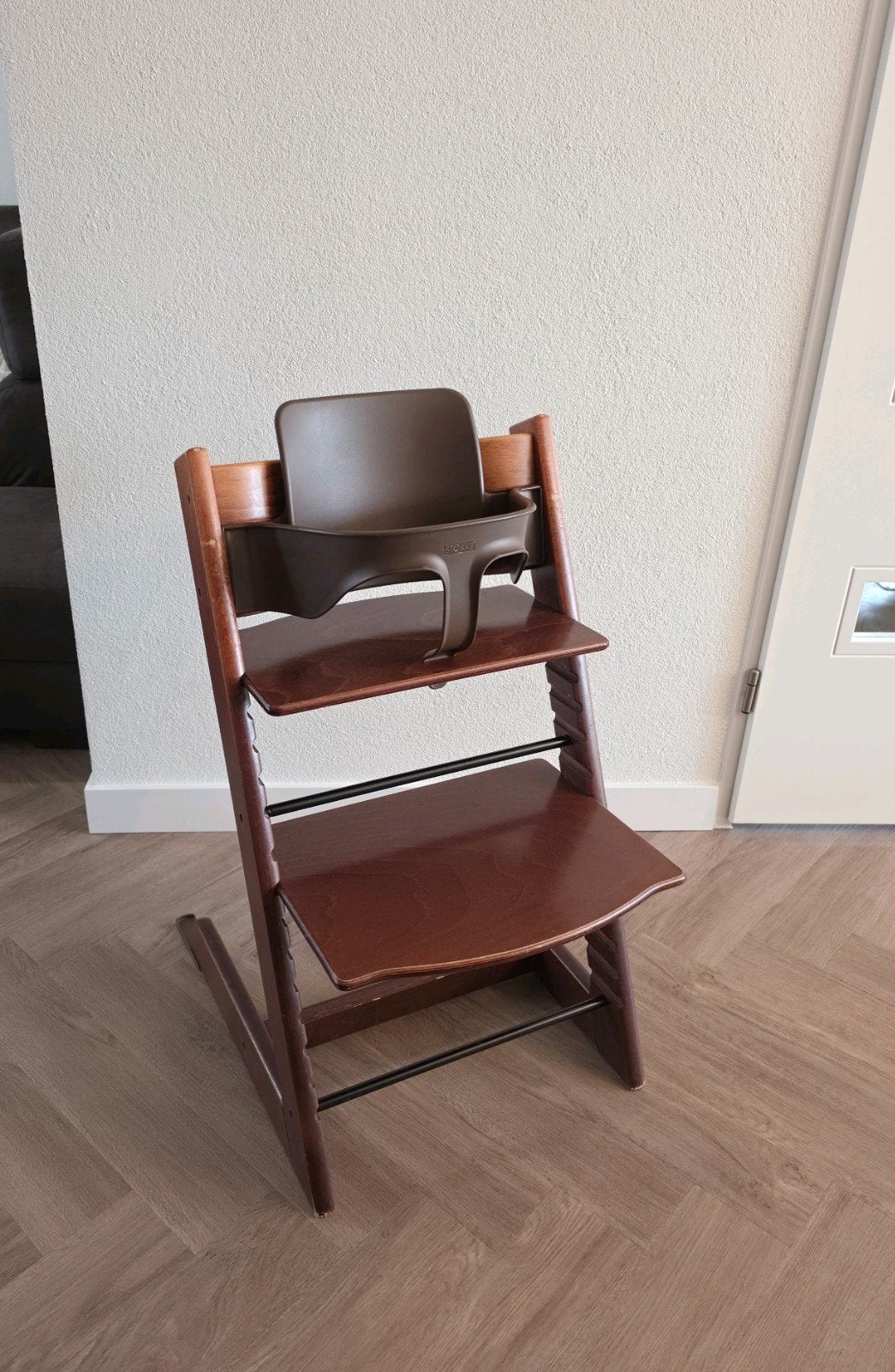 Stokke Tripp Trapp kinderstoel Oak - Walnoot bruin, Ophalen, Zo goed als nieuw, Meegroeistoel, Gordel(s)