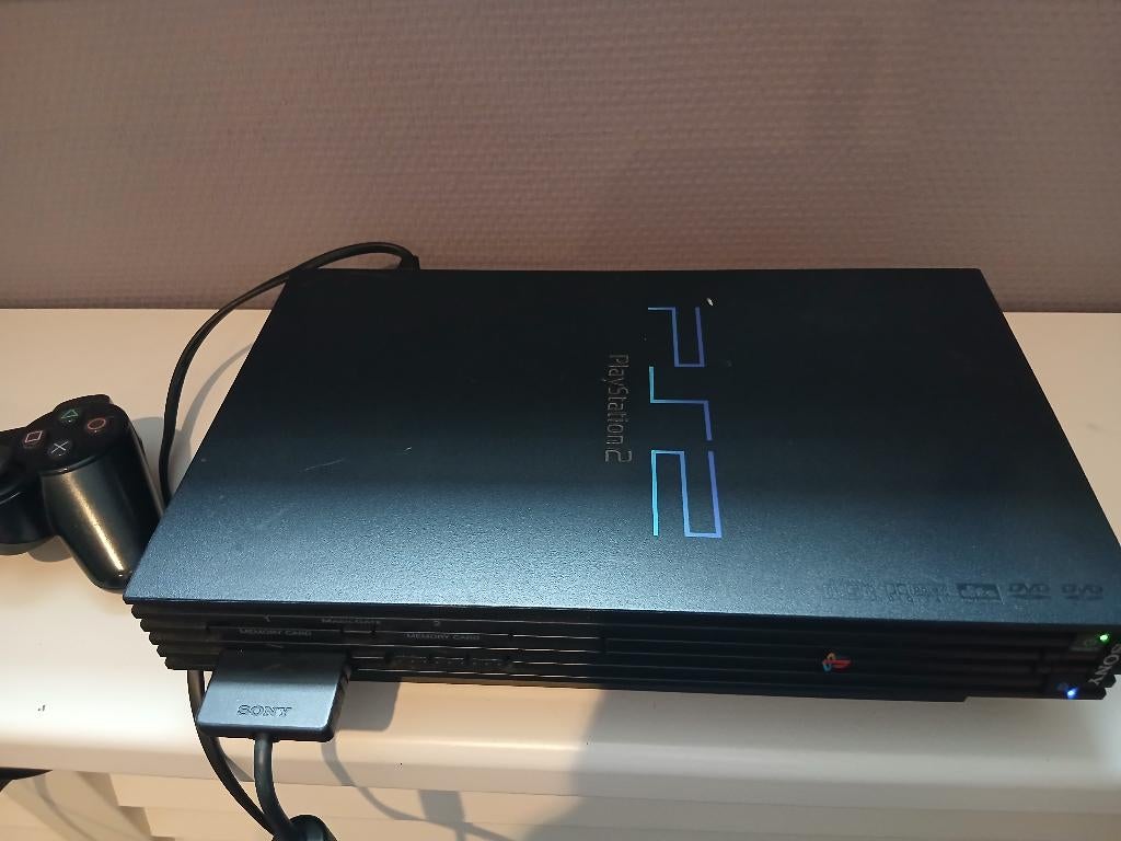 Playstation 2, Spelcomputers en Games, Spelcomputers | Sony PlayStation 2, Ophalen of Verzenden, Zo goed als nieuw, Zwart, Met 1 controller