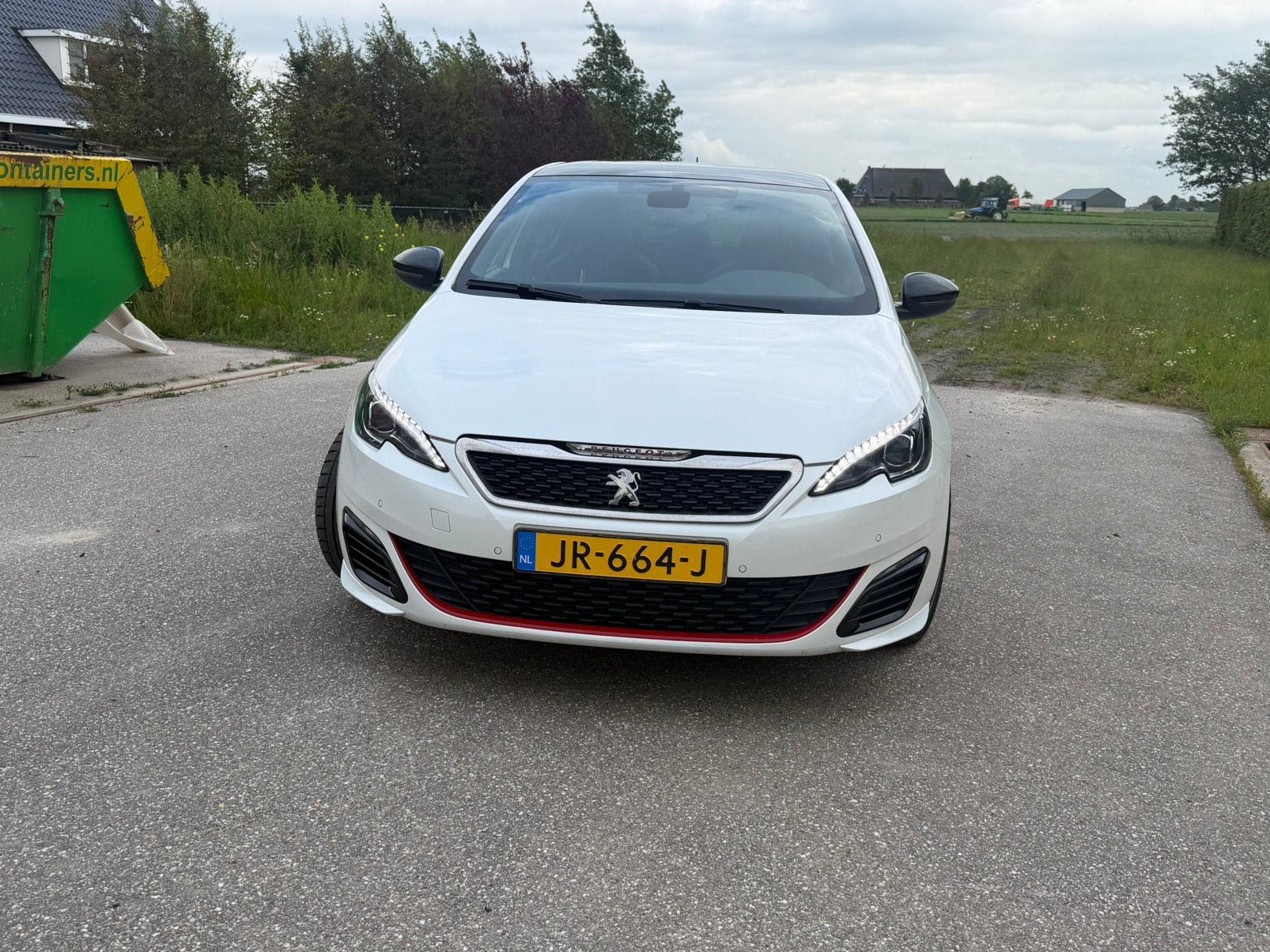 Peugeot 308 1.6 THP 184KW 5-DRS 2016 Wit, Voorwielaandrijving, Dealer onderhouden, Zwart, 4 cilinders