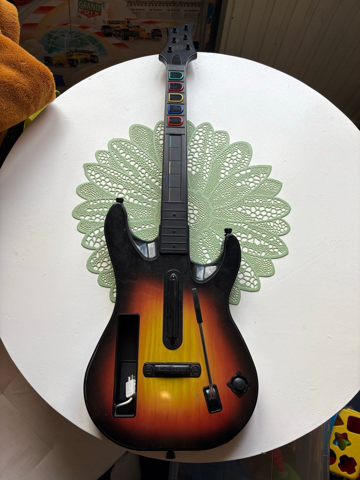 Wii Guitar Hero gitaar controller, Ophalen of Verzenden, Gebruikt, Met 1 controller