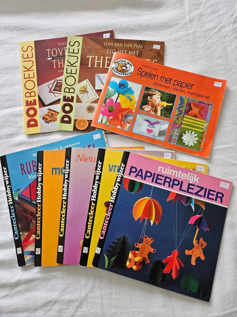 Div. Boekjes knutsel met papier, rubber, theezakjes, Ophalen of Verzenden, Overige thema's, Overige typen