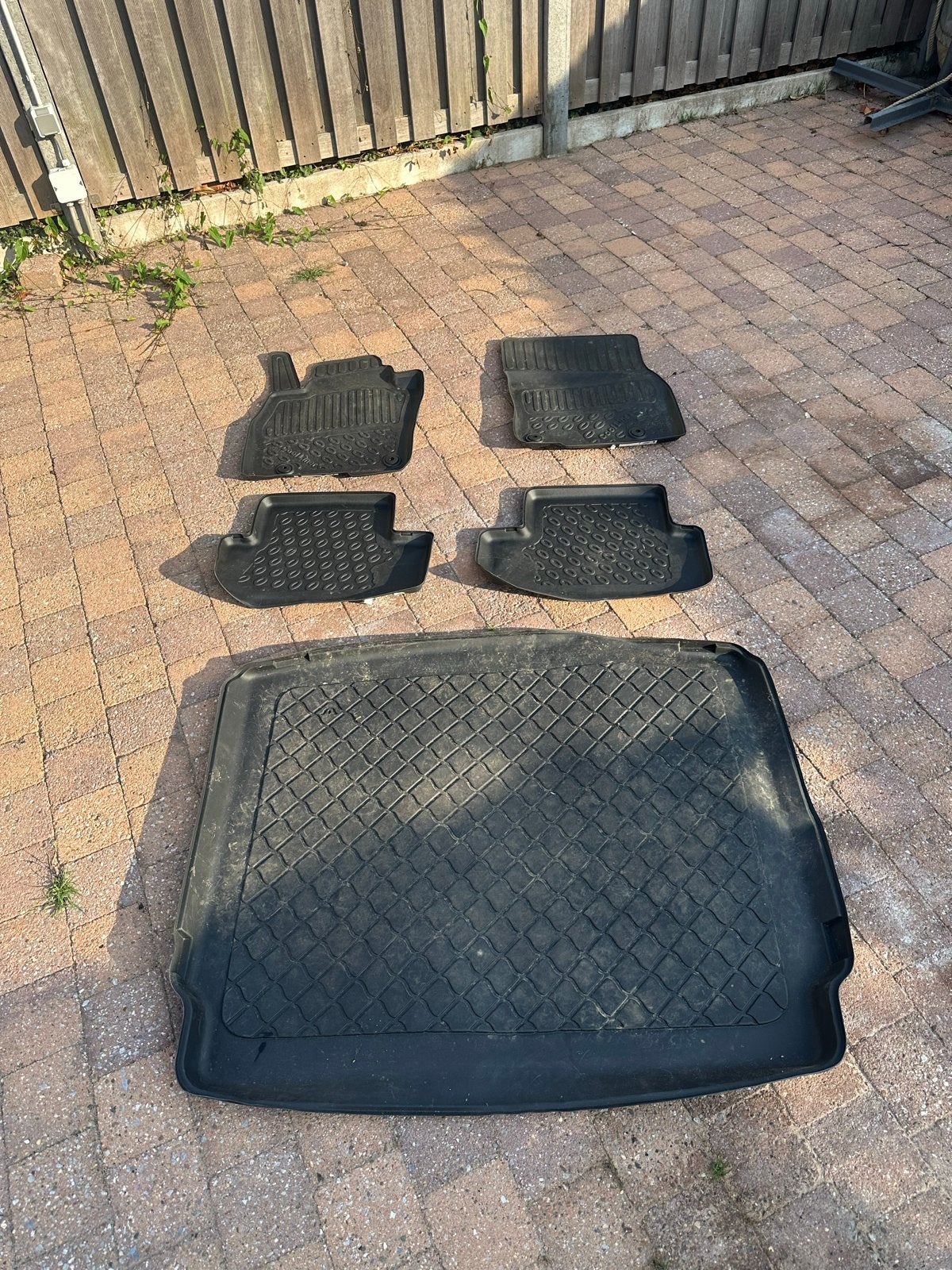 automatten en kofferbakmat voor mazda cx60, Ophalen, Gebruikt