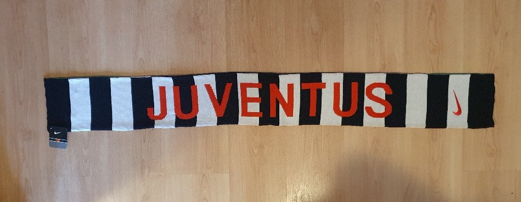 Official Nike Juventus FC sjaal, Ophalen of Verzenden, Nieuw, Buitenlandse clubs, Vaantje of Sjaal