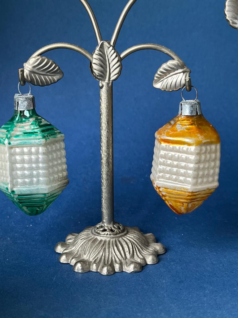 Twee oude glazen kerstballen (nr.9 en nr 10), Gebruikt, ., Ophalen of Verzenden, .