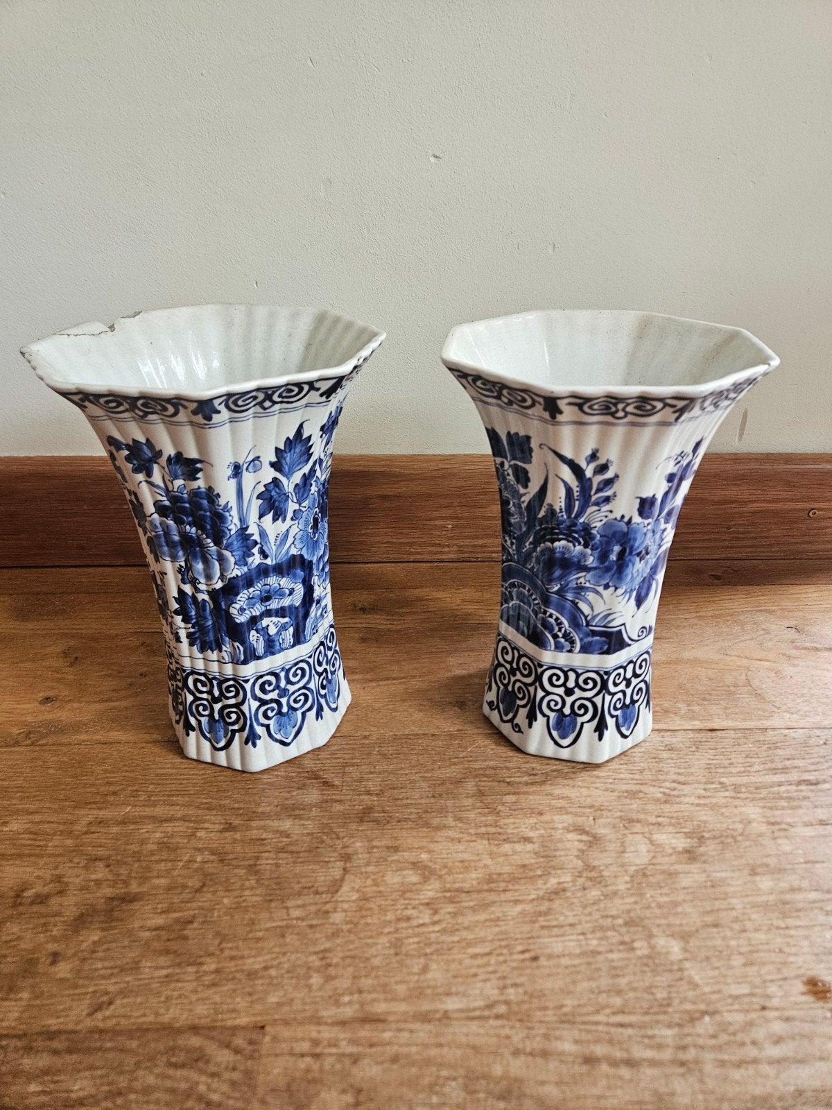 Antieke Delftse Vaas - Handgeschilderd - 1927, Ophalen