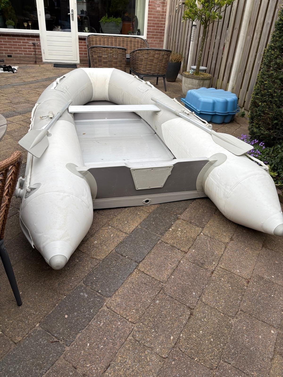 Foto 4 van Suzuki buitenboordmotor DF6 met opblaasbare rubberboot