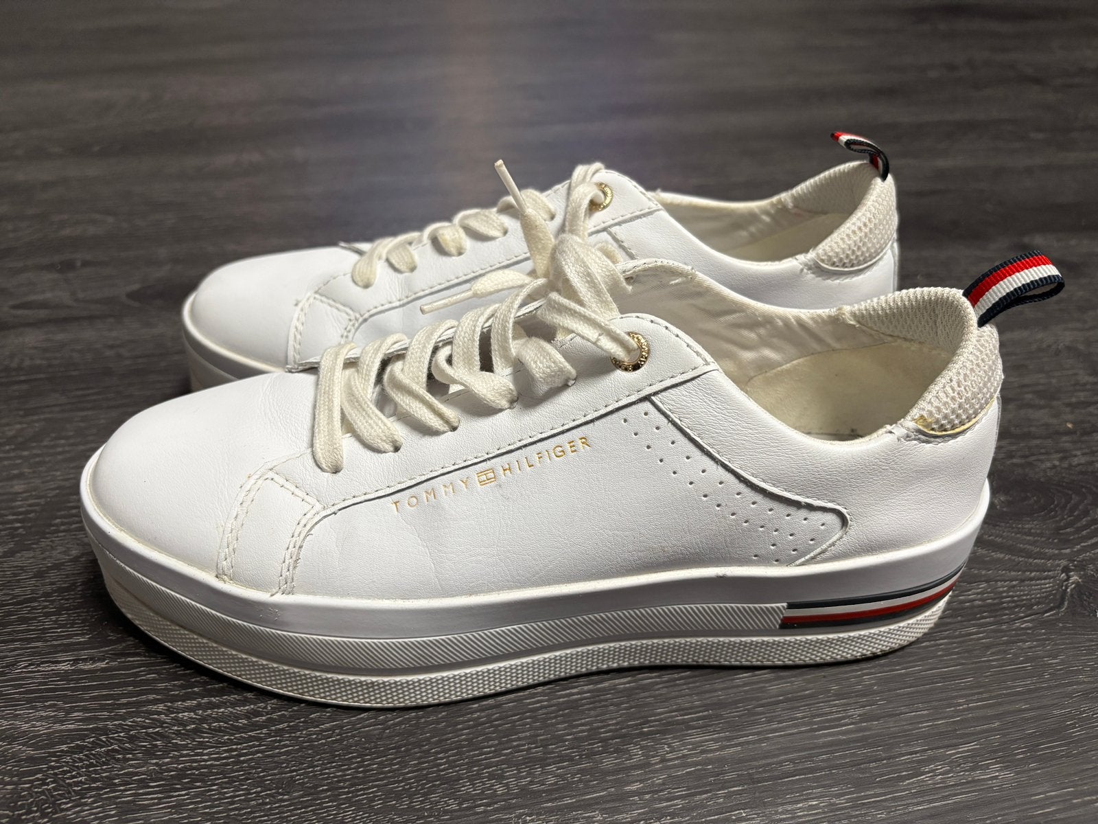 Sneakers Tommy Hilfiger maat 38, Kleding | Dames, Schoenen, Ophalen of Verzenden, Zo goed als nieuw, Blauw, Sneakers of Gympen
