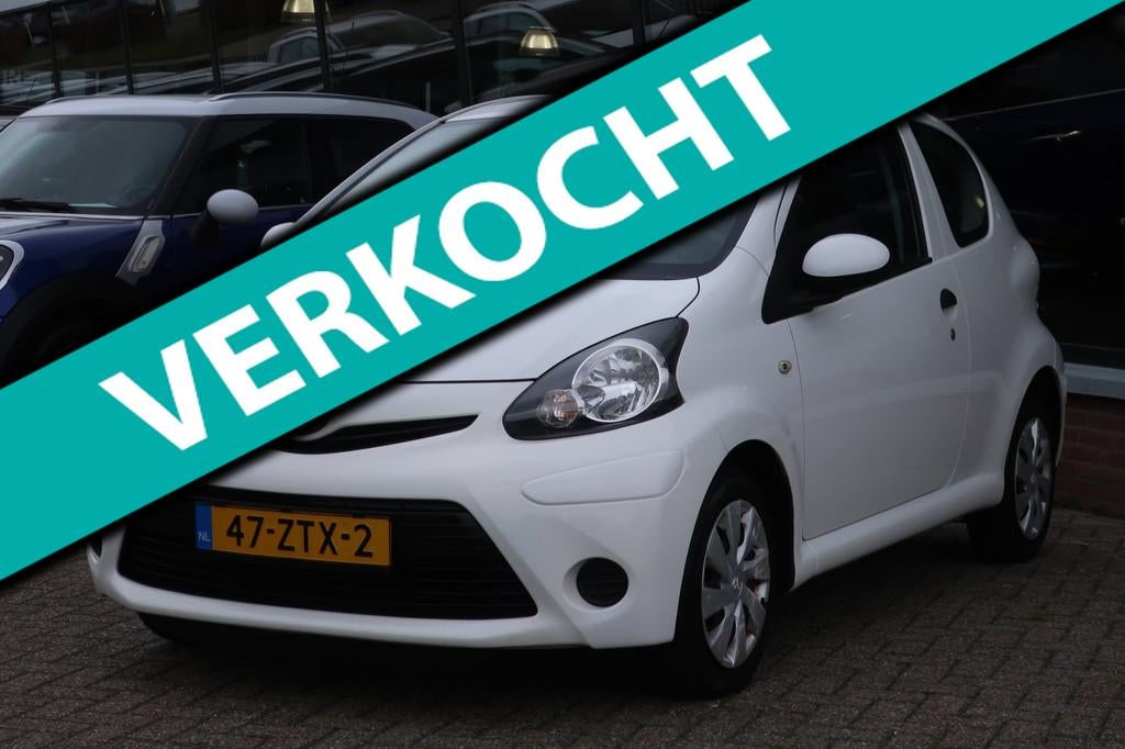 Toyota Aygo 1.0 VVT-i Access, Voorwielaandrijving, Euro 5, Gebruikt, 4 stoelen