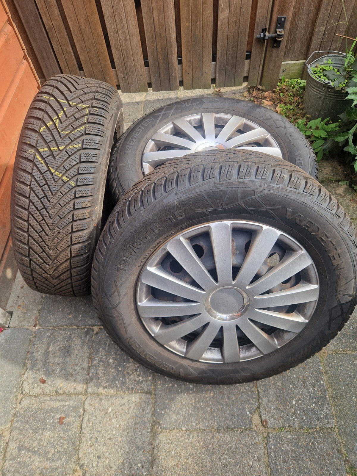 vredestein winterbanden op velg, Auto diversen, Overige Auto diversen, Ophalen
